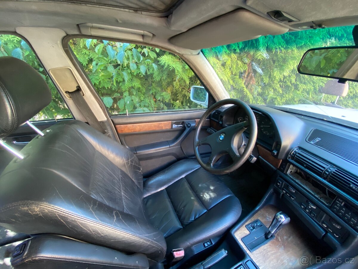 Bmw E32 interiér - 10