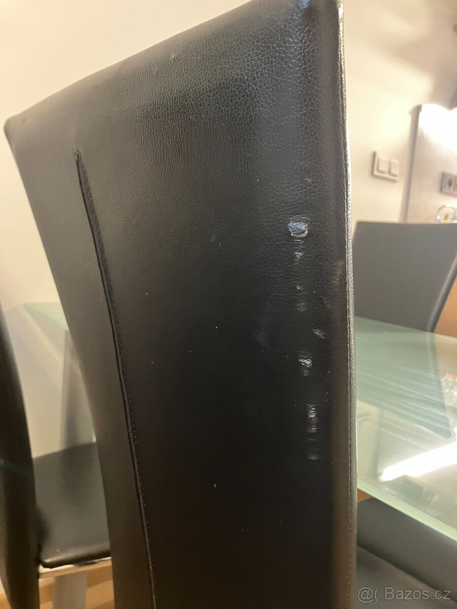 Jídelní stůl - 10