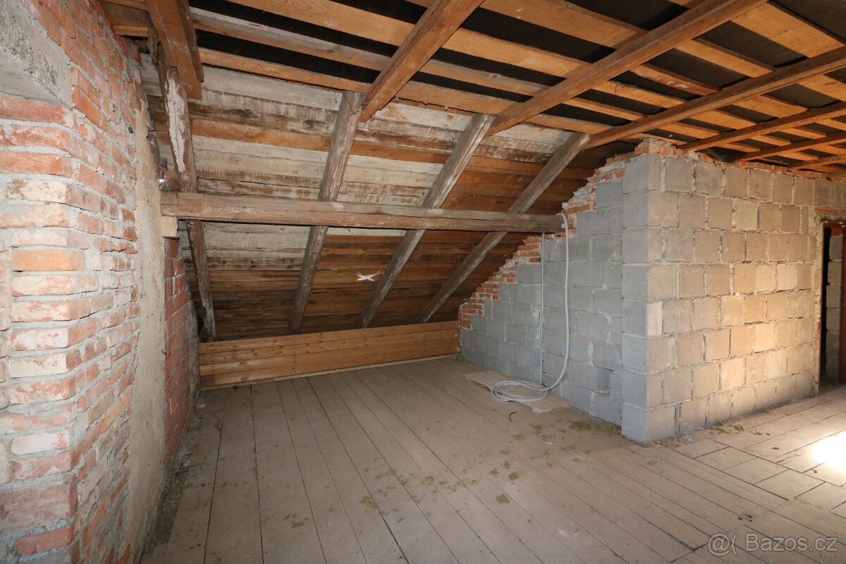 Prodej komerčního objektu Klokočov - 10
