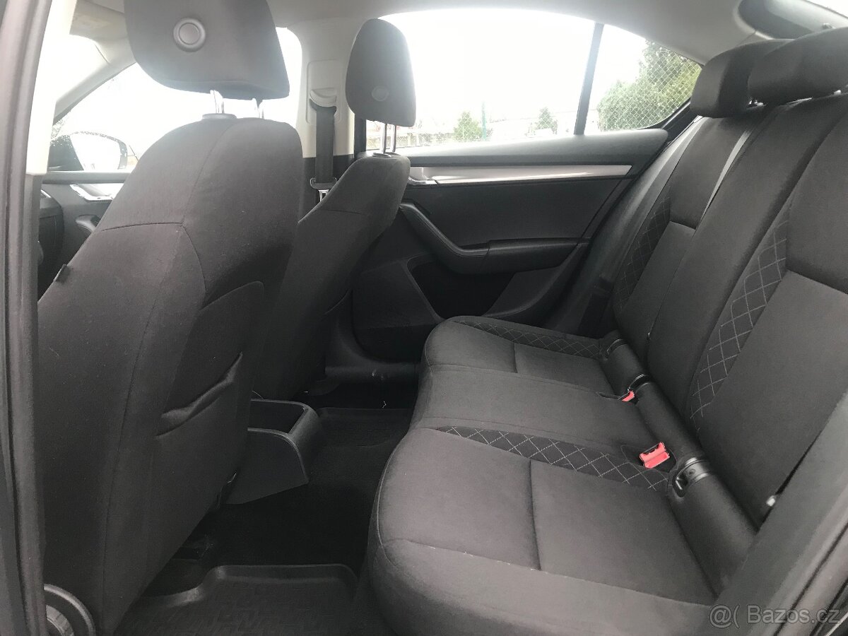 Škoda Octavia, 1.6 TDI 85 KW,TEMPOMAT,KLIMA - 10