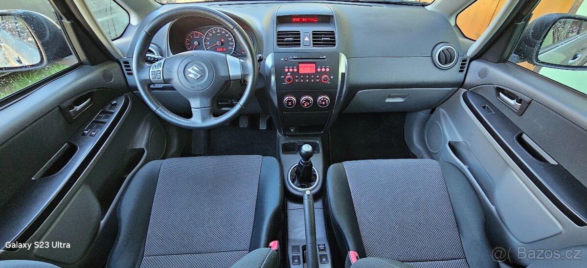 Suzuki SX4 1.6i 4X4 - 10