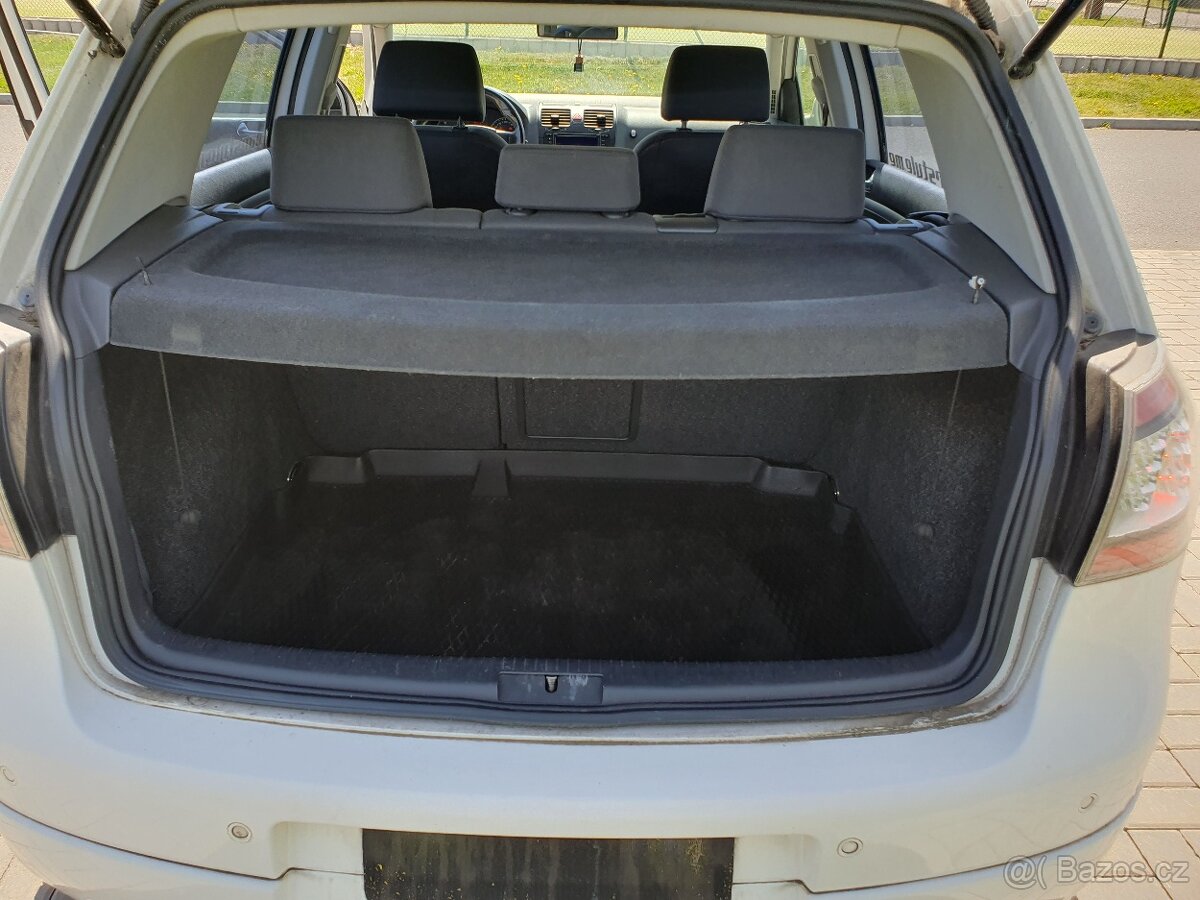 Vw Golf 1.6 mpi nová stk - 10