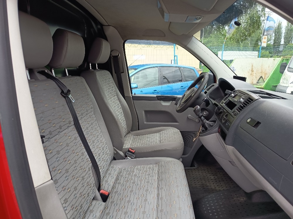 VOLKSWAGEN Transporter 2,0TDI 3-místný - 10
