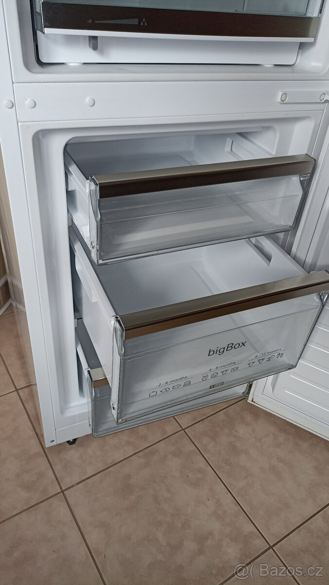 Kombinovaná chladnička Siemens KG 36EAW30 - 10