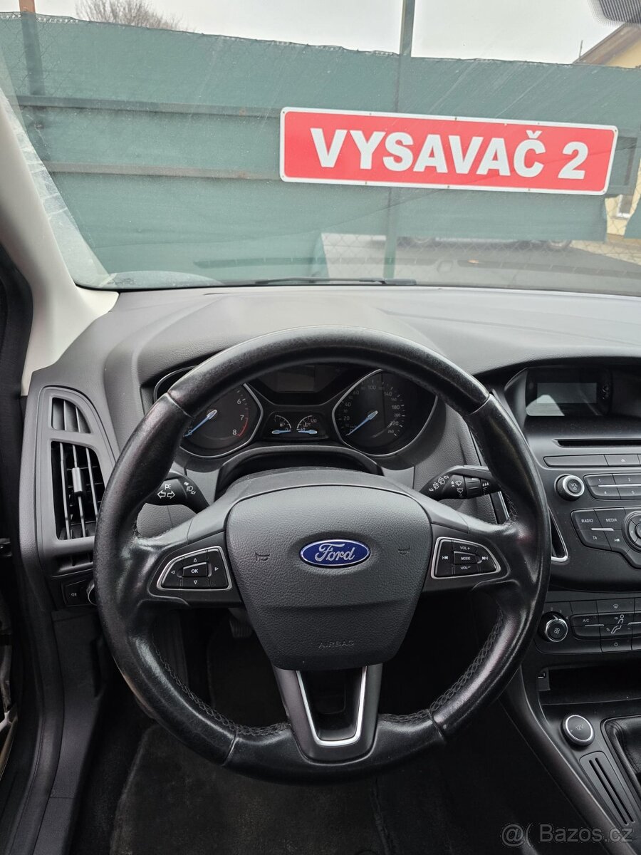 Focus 1.6 16V Ti-VCT - 10