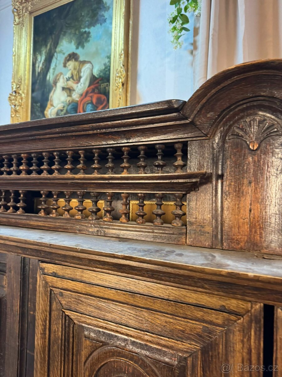 Bretonský kabinet s věšákem (142026) - 10