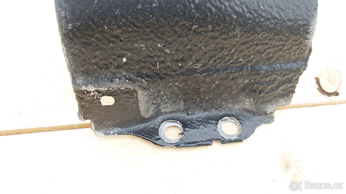 HYUNDAI i20 Blatník LP černý - 10