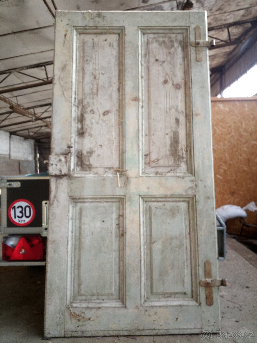 STARÉ MASIVNÍ DVEŘE - 10