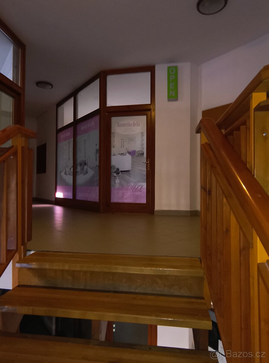 Pronájmu nebytový prostor v Rokytnici nad Jizerou na náměstí - 10