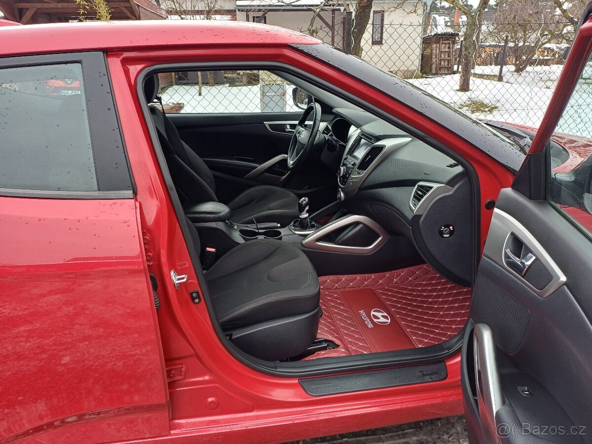 RARITKA Hyundai Veloster 1.6...71050km - 10