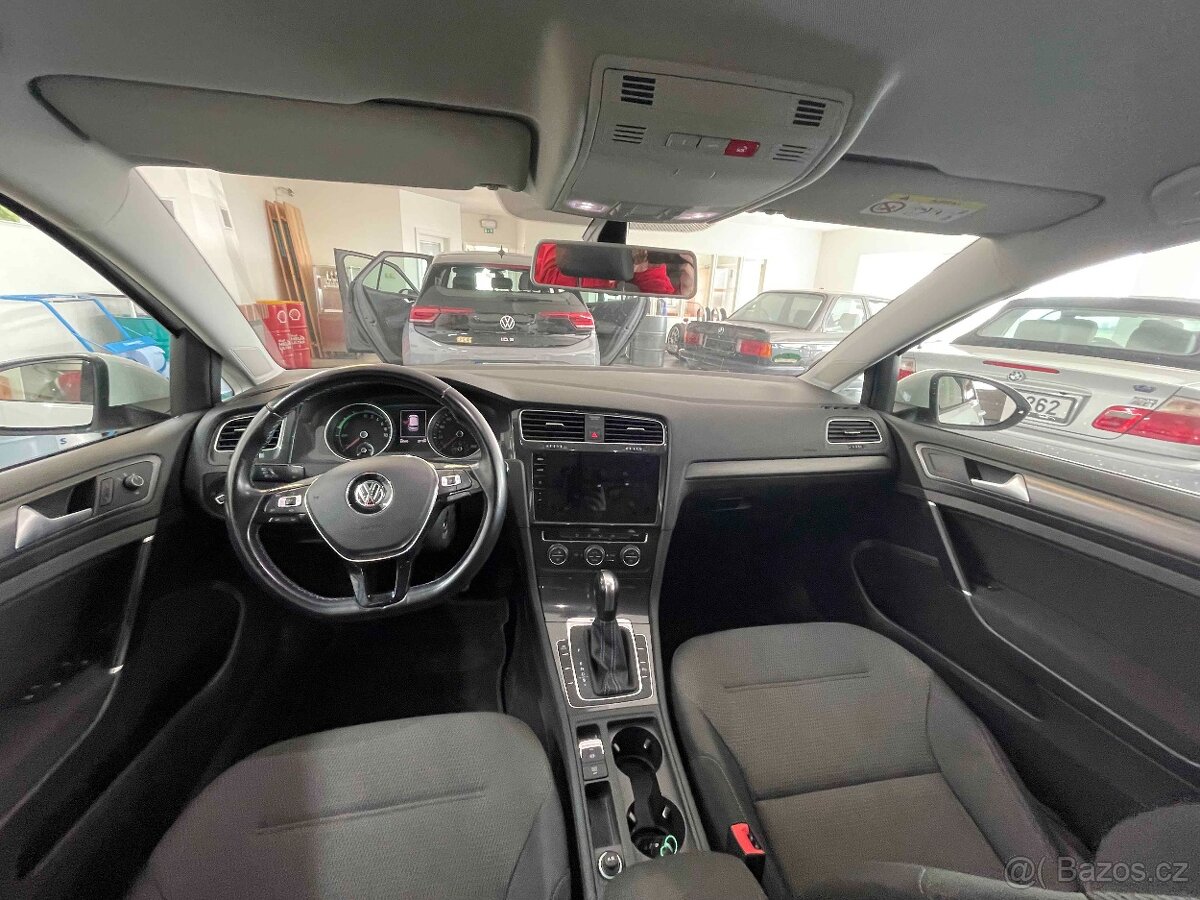 VW e-Golf 2019 100kW DPH - 10