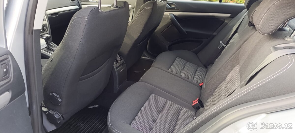 Škoda Octavia II 1,6 nafta - 10