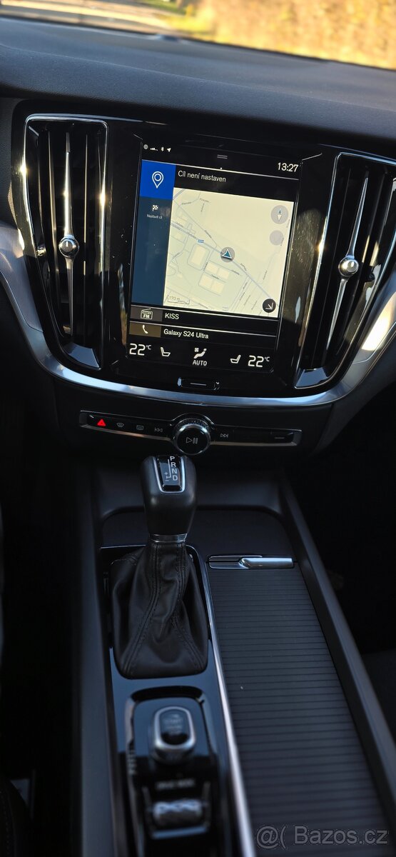 Volvo v60 D4 140kw + druhá sada kol - 10