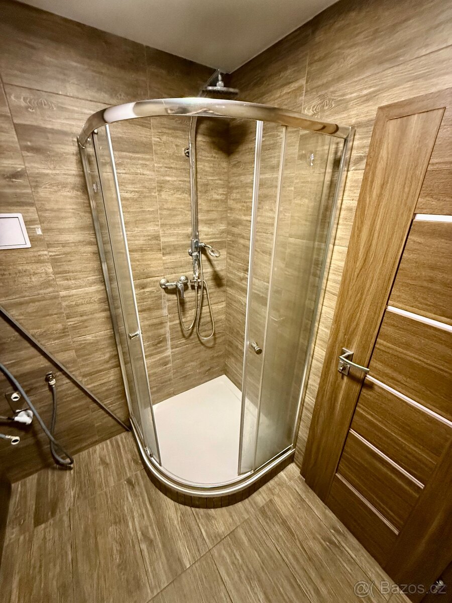 Pronájem nově zrekonstruovaného bytu 2+1 65 m² - Pravdova ul - 10