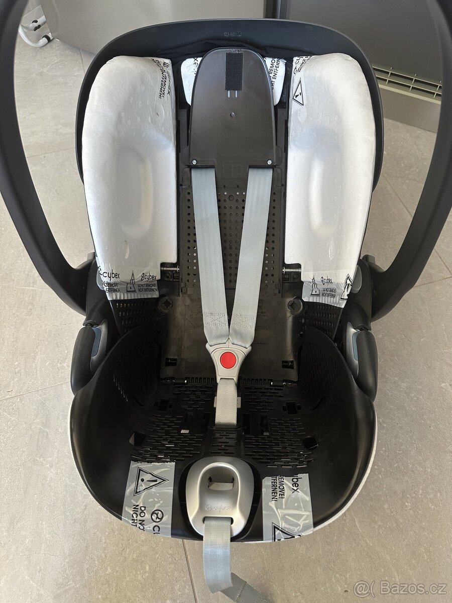 Autosedačka Cybex Cloud Z i-size Platinum Deep Black - 10