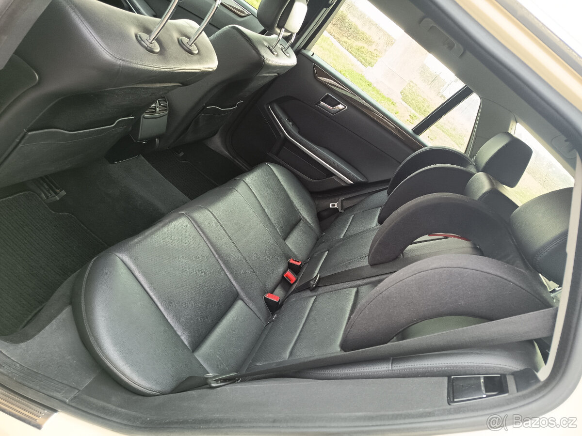 MB E W212 kombi 200 CDI-automat, tažné, bixenony, DPH - 10