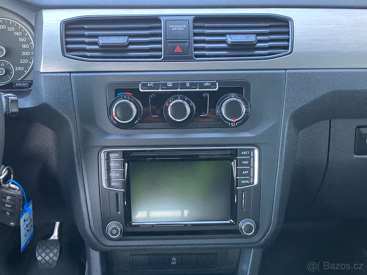 VOLKSWAGEN CADDY MAXI 2,0TDi 7míst webasto - 10