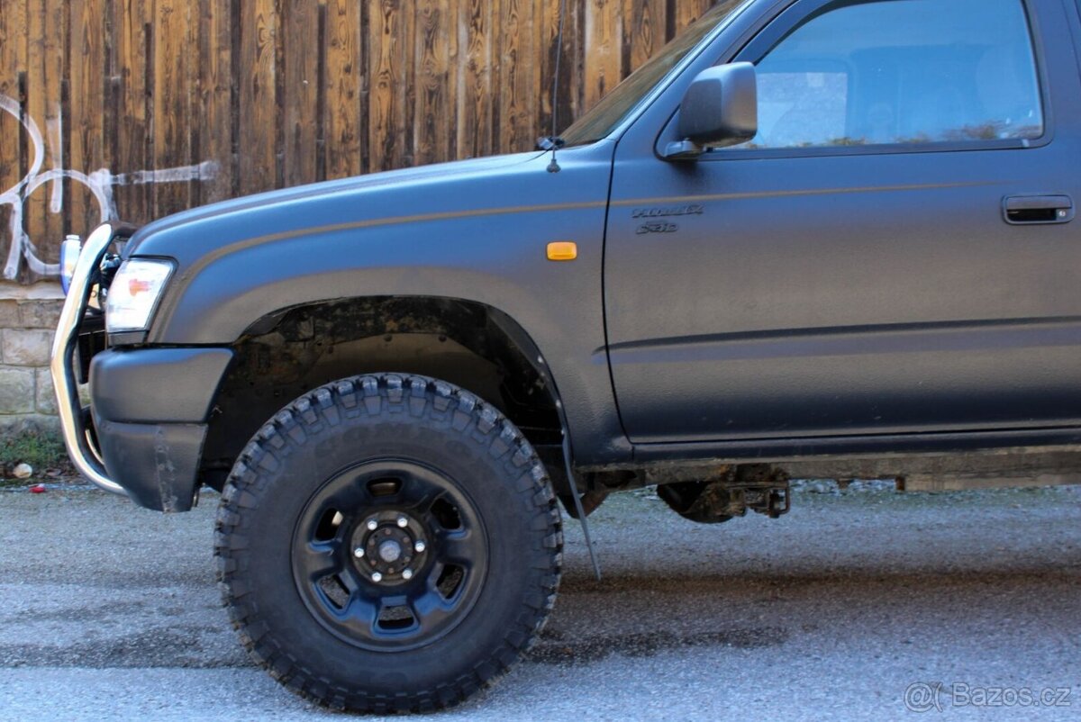 Toyota Hilux 2.5 D-4D Double Cab 4x4 - 10