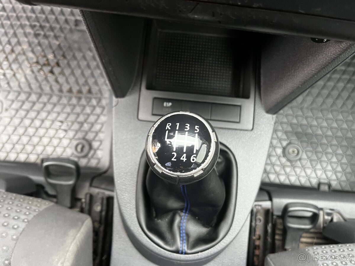 Volkswagen Touran 1,9TDi 7 míst 77kW - 10