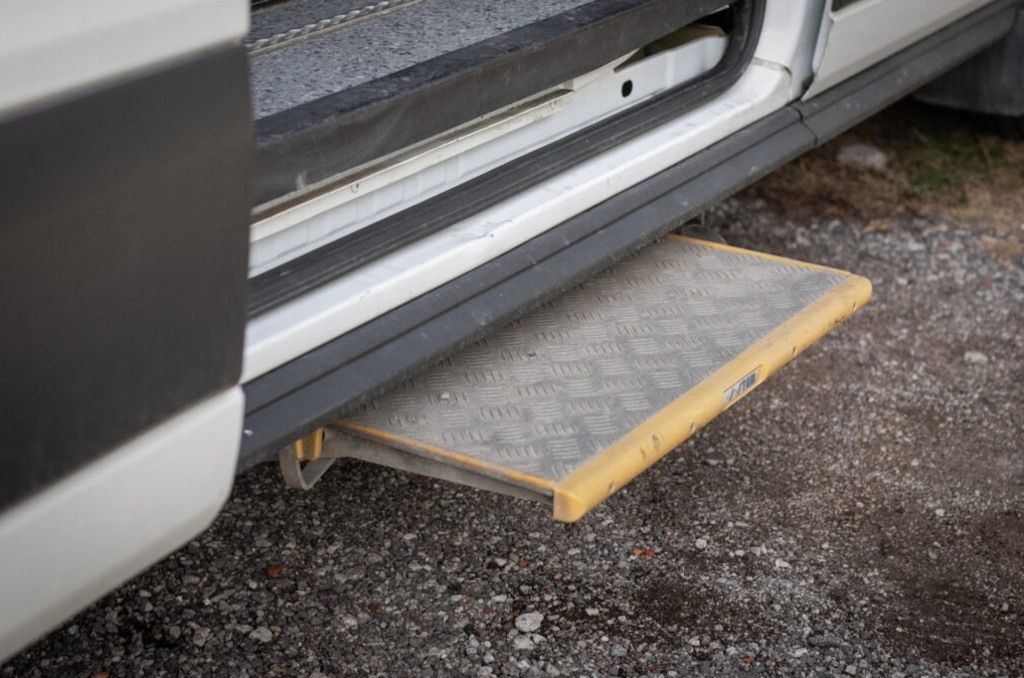 FORD TRANSIT 2.2 92kW 9-miestne 2017 Odpočet DPH - 10