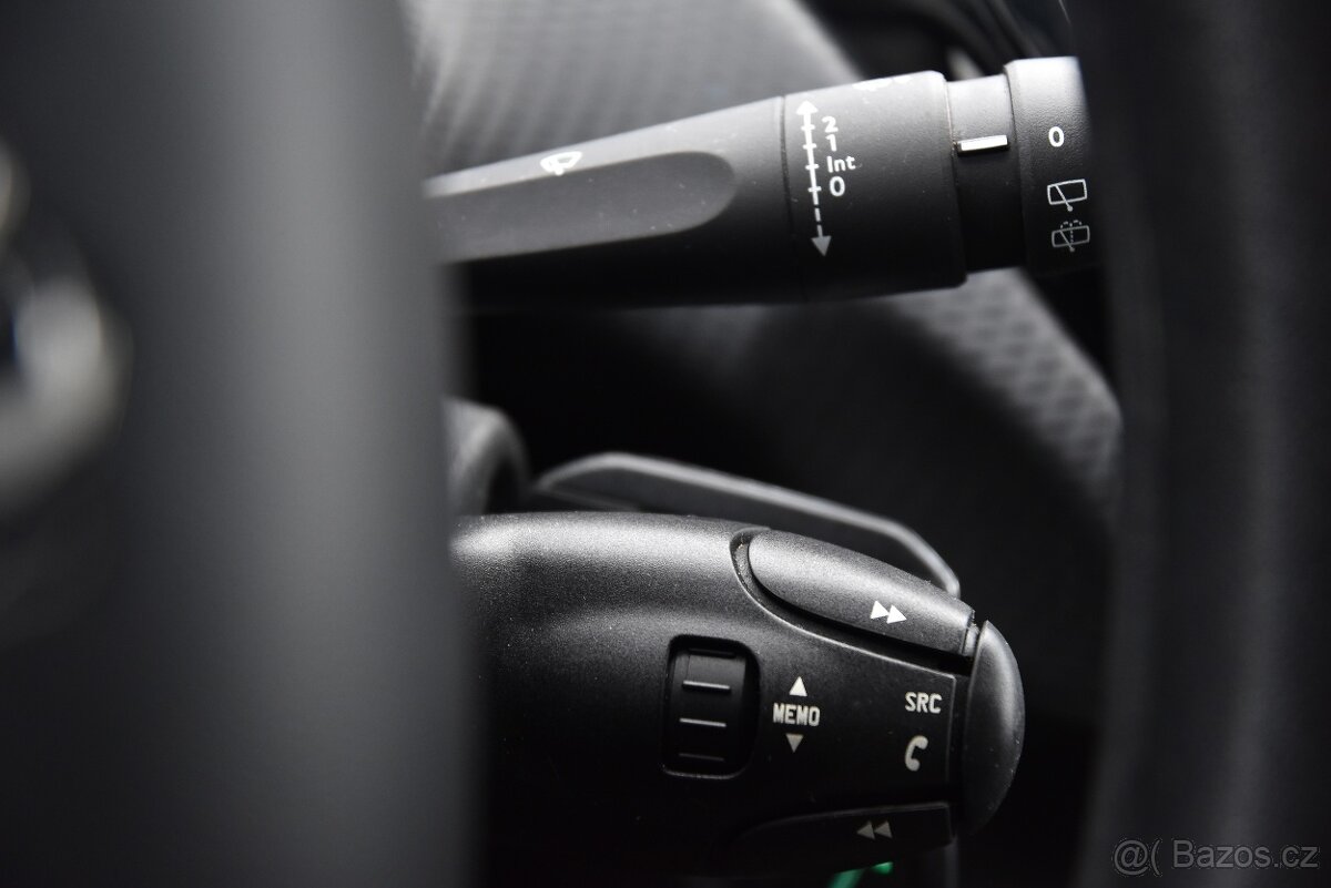 Peugeot 2008 1.2, KLIMATIZACE, TEMPOMAT - 10