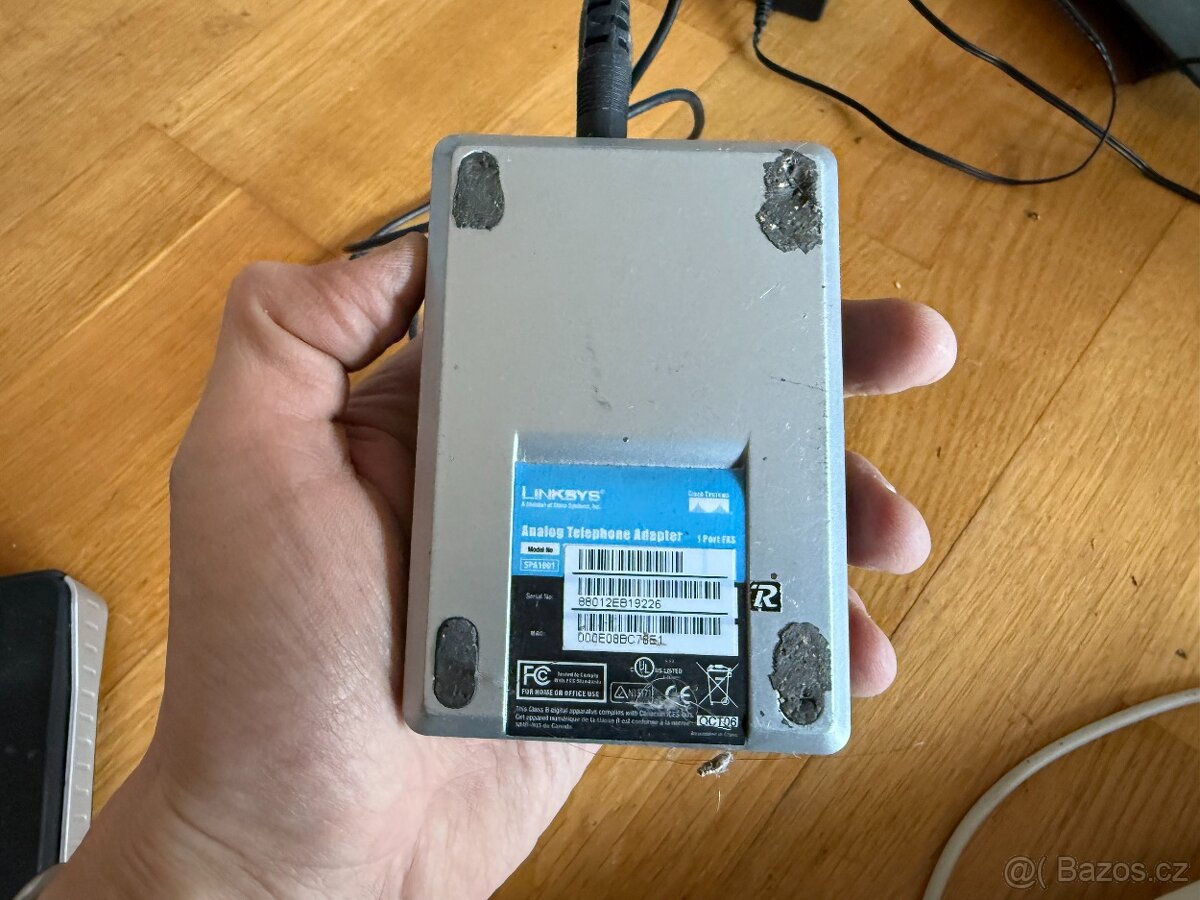 Mix starého příslušenství k pc - 10