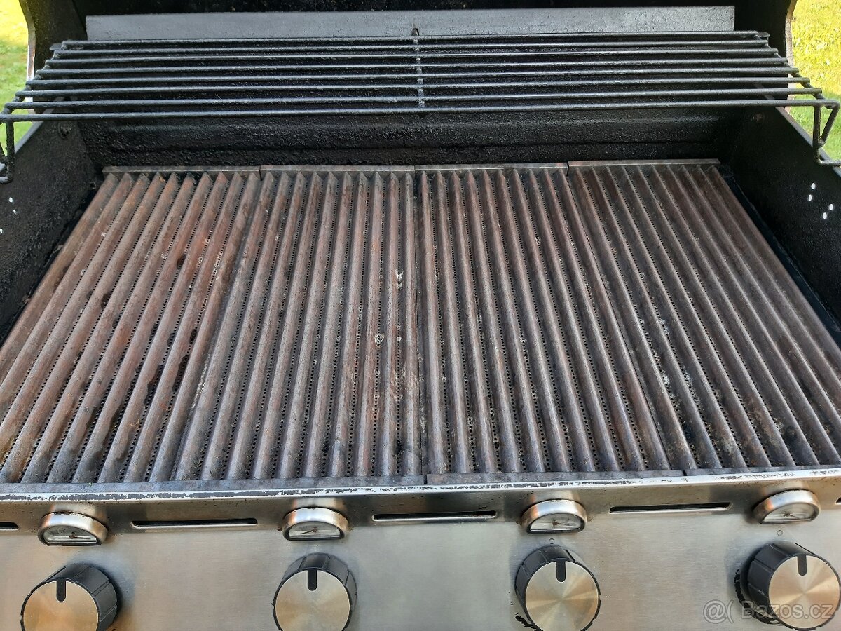 Zahradní gril CharBroil - 10