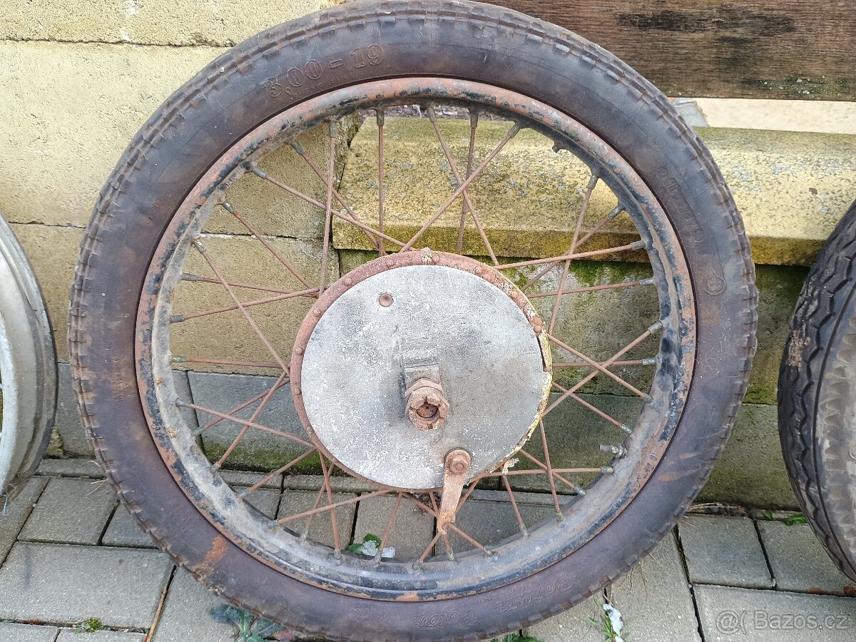 Kola Jawa 500 OHC 01, 00 šnek - 10