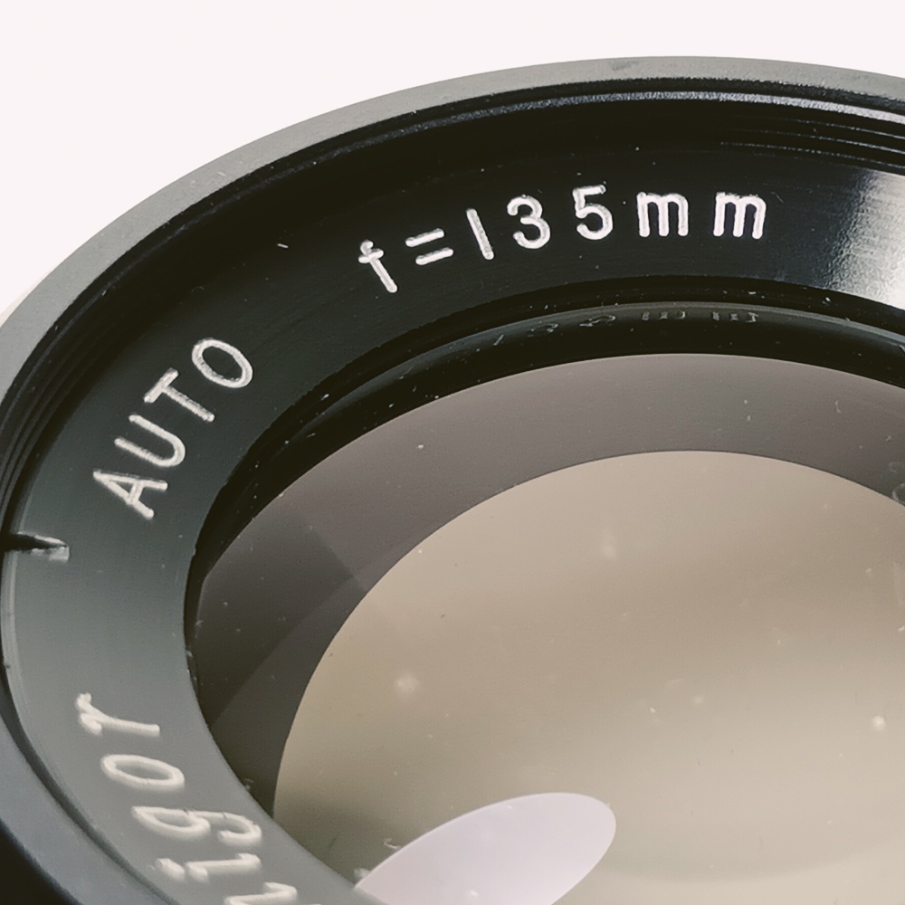 Objektiv Unigor Auto 135 mm f/3.5 pro M42 - 10