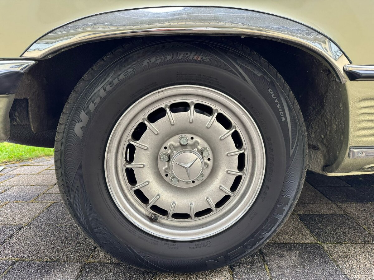 Mercedes-Benz SLC 350 - 10