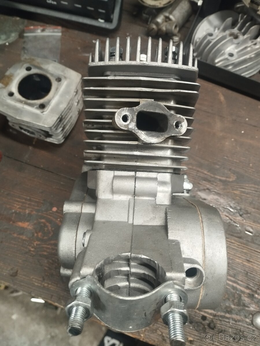 motor a díly na motokolo - 10