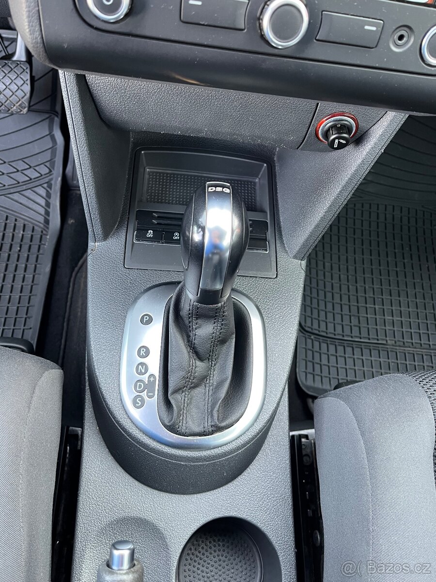 VW Touran 1.6 TDi DSG Serviska - 10