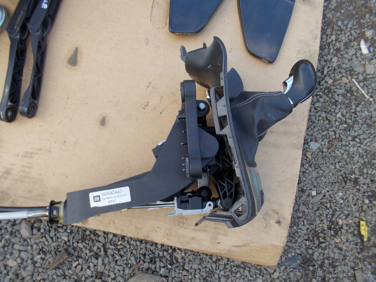 Díly Meriva B 1.4 88kw (č.2) - 10