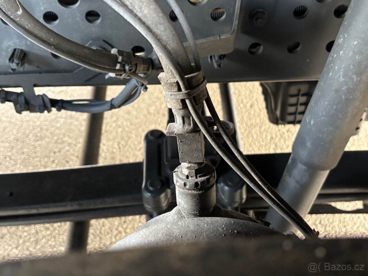 Prodám tahač MERCEDES-BENZ ACTROS 1848 E6 dvouokruhová hydr. - 10