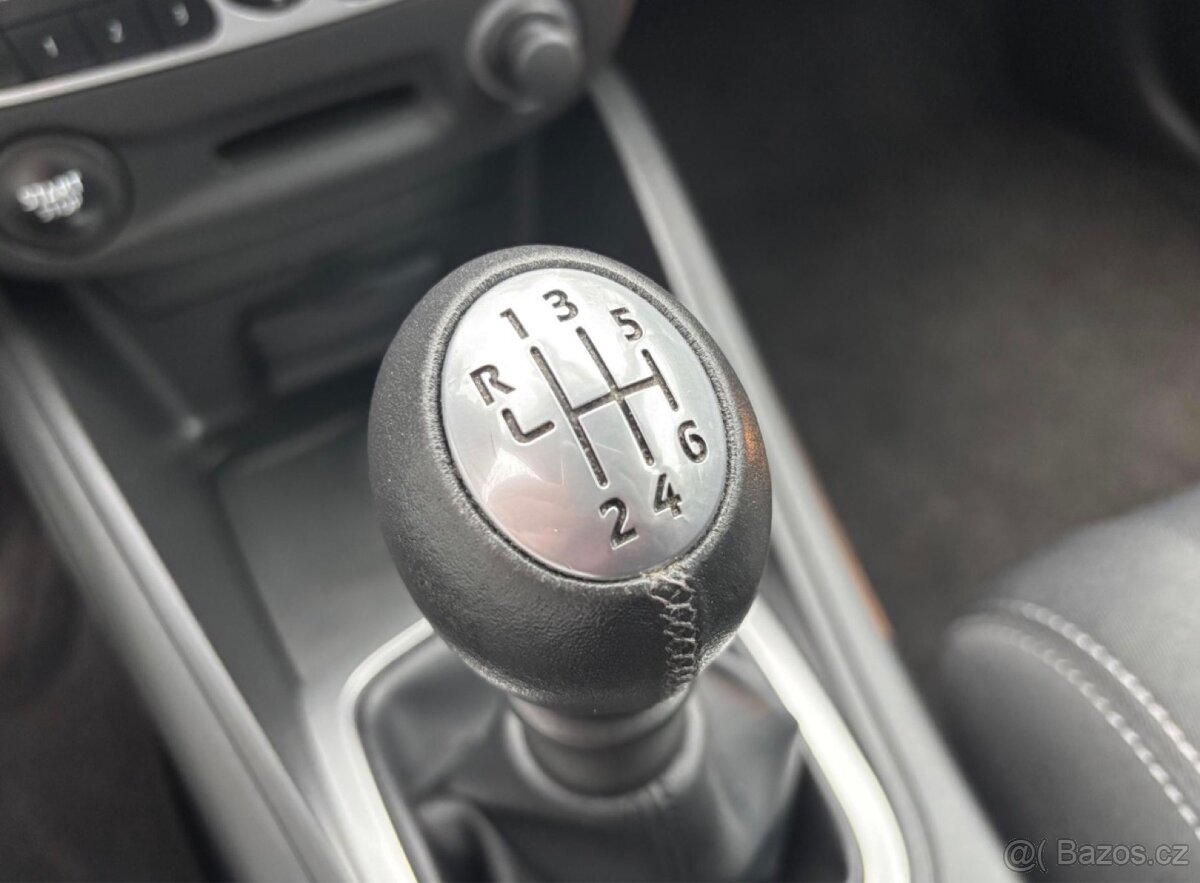 Renault Megane 2.0 TCe 132 kW Dynamique - BENZÍN - 10