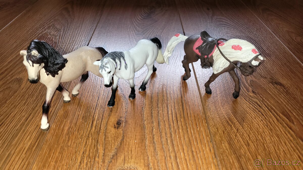 Schleich koně - 10