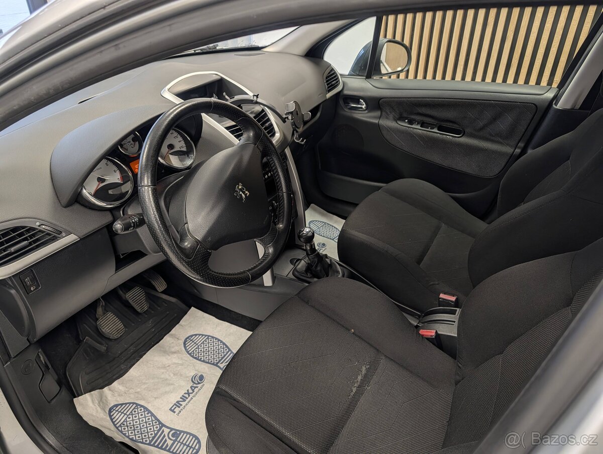 Peugeot 207 1,4 i - 10