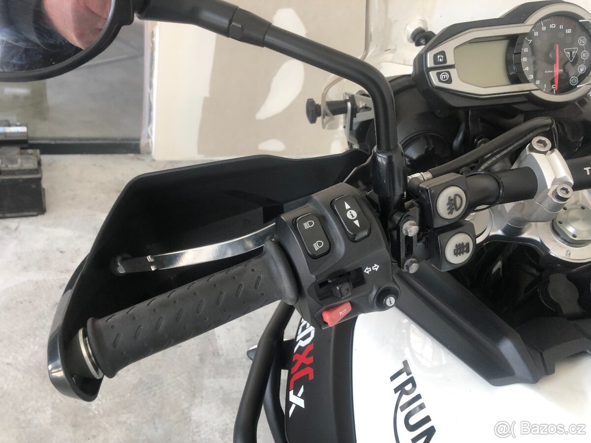 Triumph Tiger 800XCX - 10