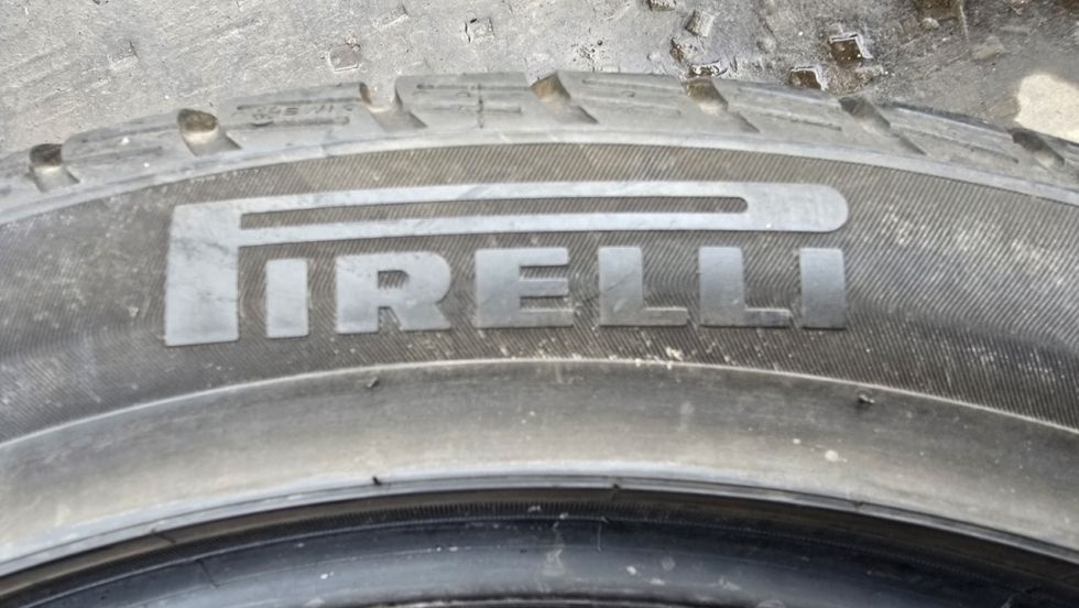 Zimní pneu 245/45/19 Pirelli - 10