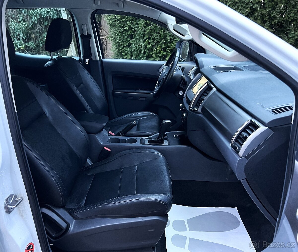 Ford Ranger LIMITED 3.2 2016 A/T HARDT EXTRA UZÁVĚRKA - 10