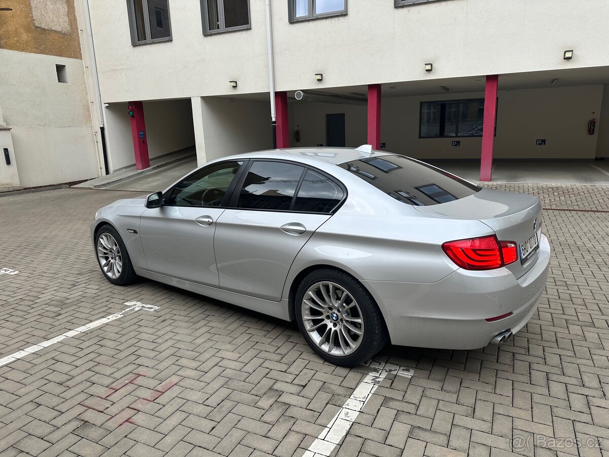 BMW 5 F10 520D 133 tisice najeto - 10