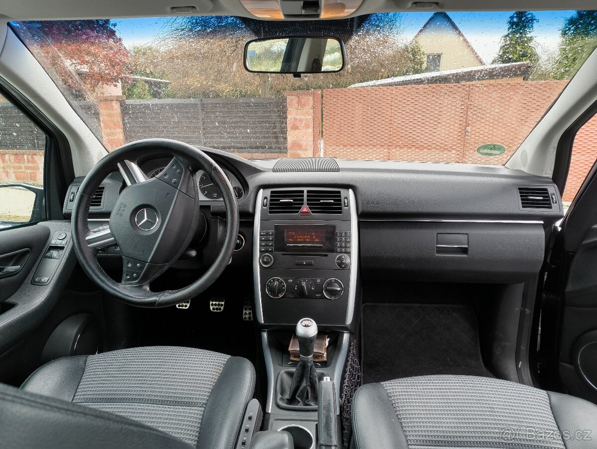 Mercedes-Benz B 200 benzín r.v 2005 elegance - 10