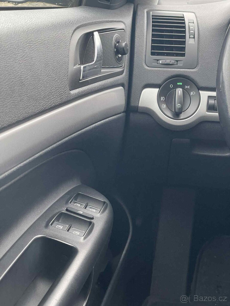 Škoda Octavia 1.8 TSI - 10