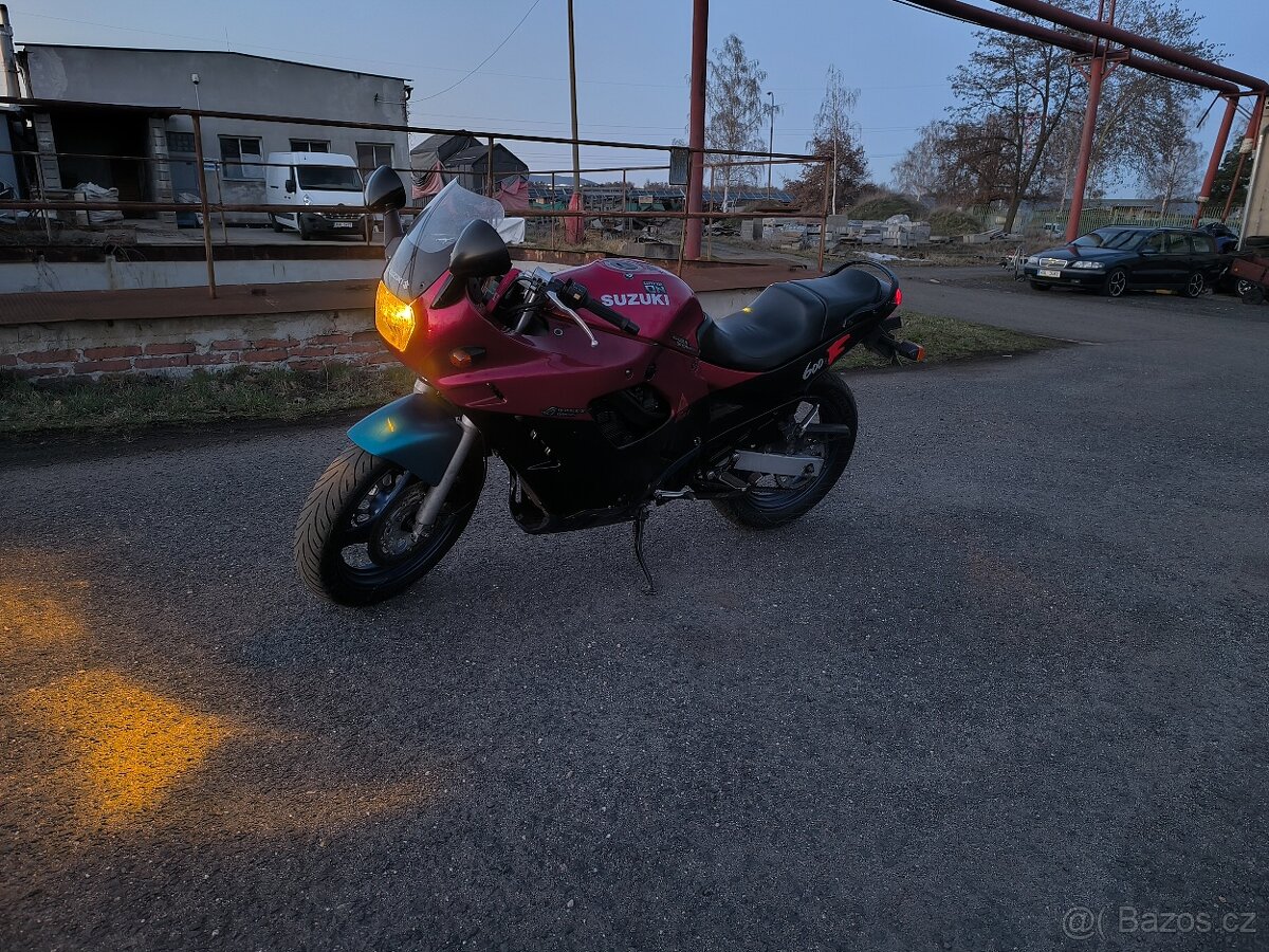 Suzuki Gsx 600f - 10