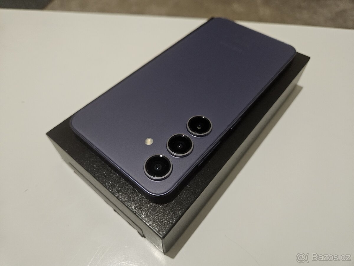 Samsung S24 - 10