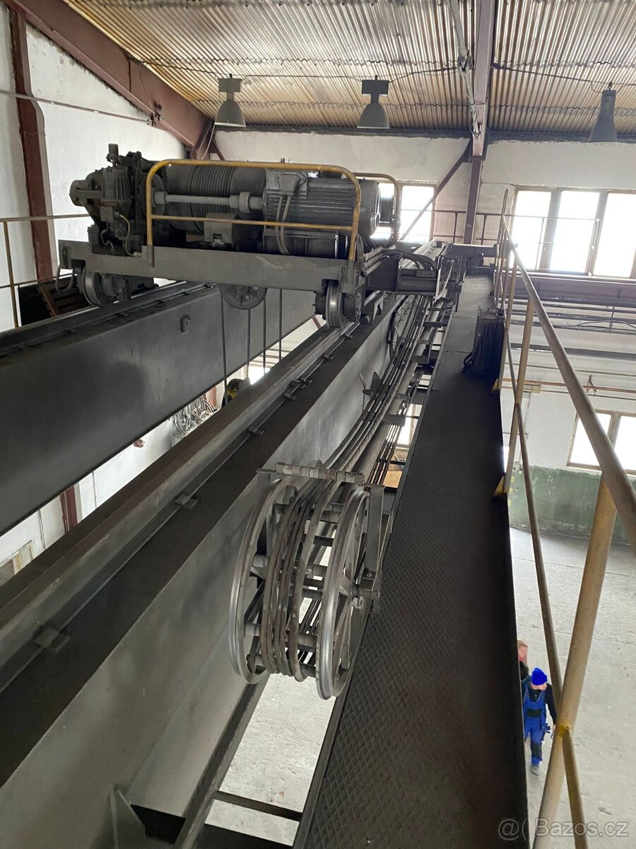 Mostový jeřáb 2ks - 10