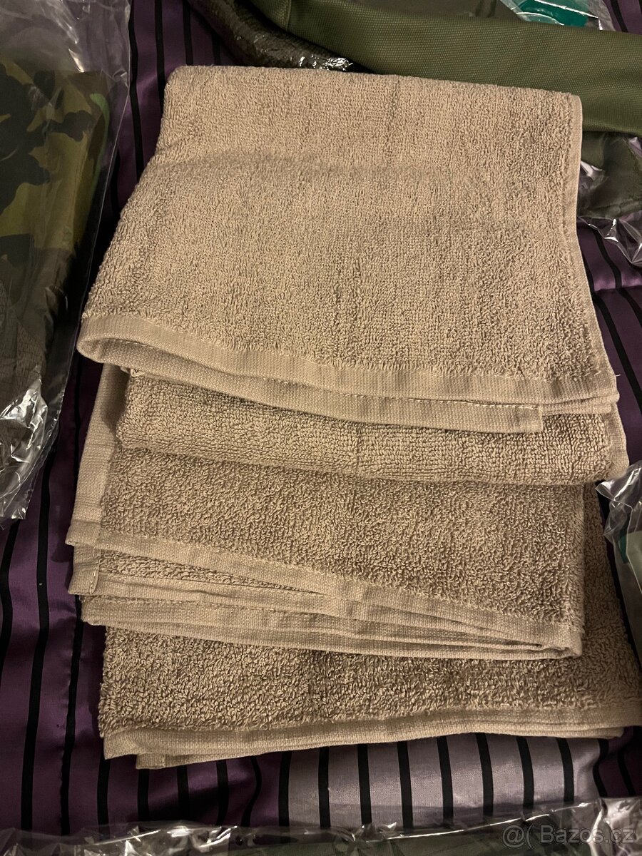 Trička, termo prádlo, ponožky, svetr apod, viz popisek - 10