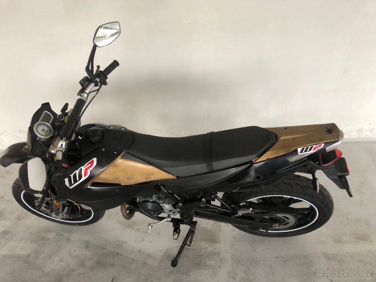 Generic Supermoto 50 - 10