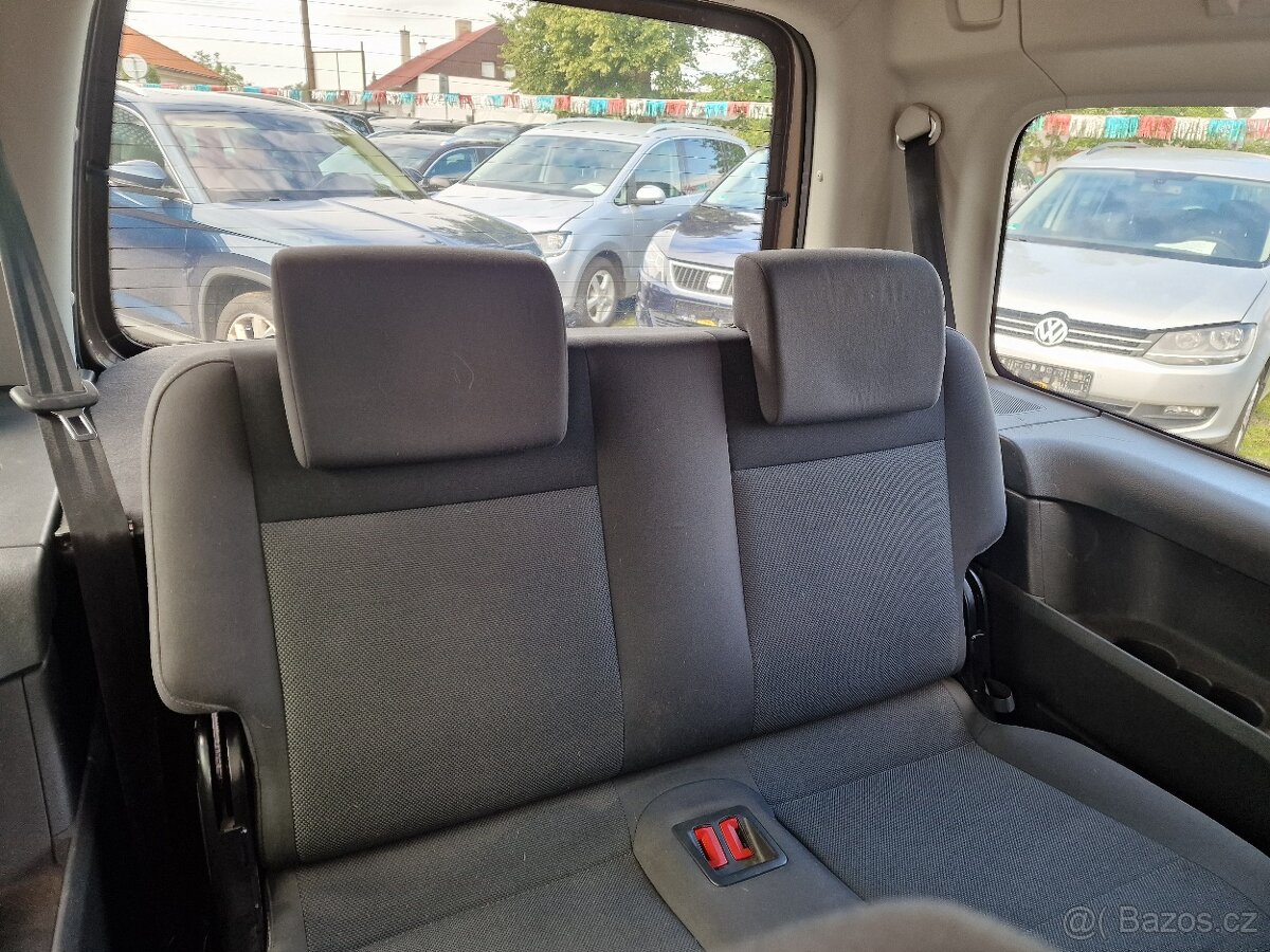 Volkswagen CADDY MAXI 1,6TDI 7 SEDADEL - 10