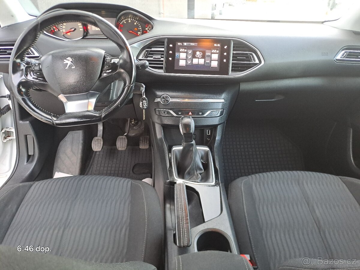 PEUGEOT 308 SW 1.6HDi combi r.16 170000km ČR, VELMI PĚKNÝ - 10
